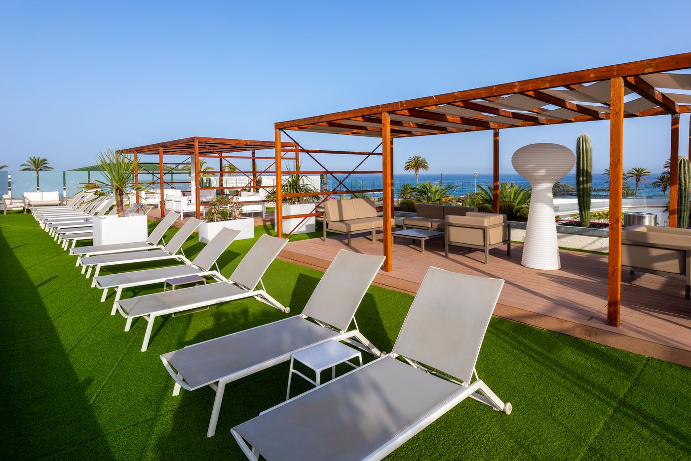 Alexandre-Hotel-Gala-Terrace-14