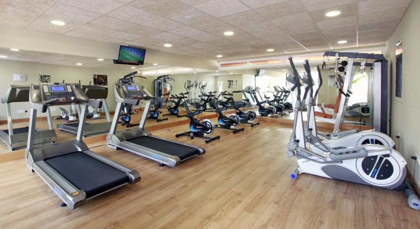 Puente-Real-Sports-and-Entertainment-56