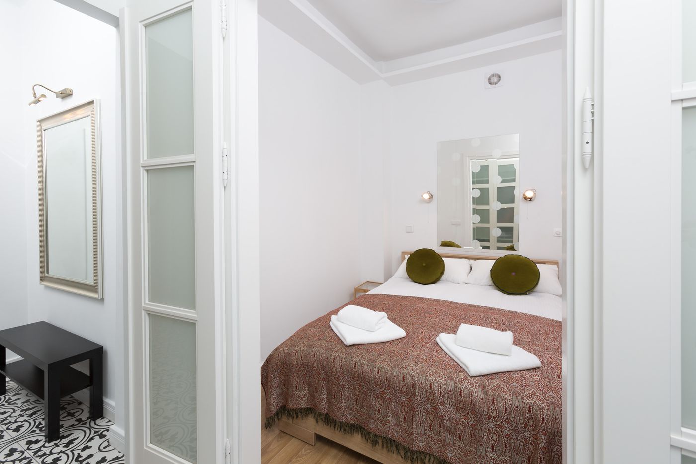 Antique-Apartments-Old-Town-Room-57