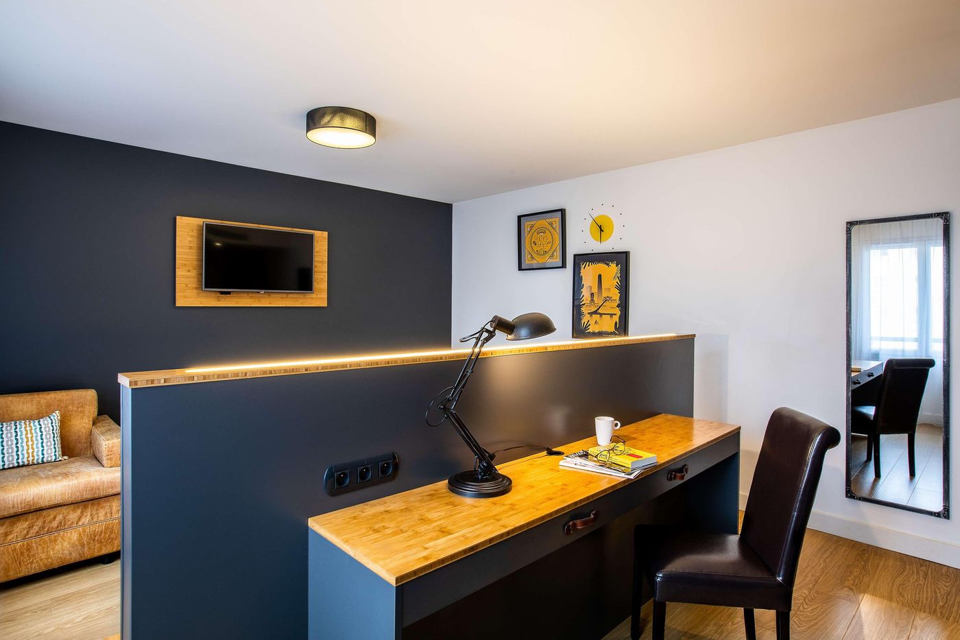 Best-Western-Plus-Suitcase-Paris-la-Defense-Room-7