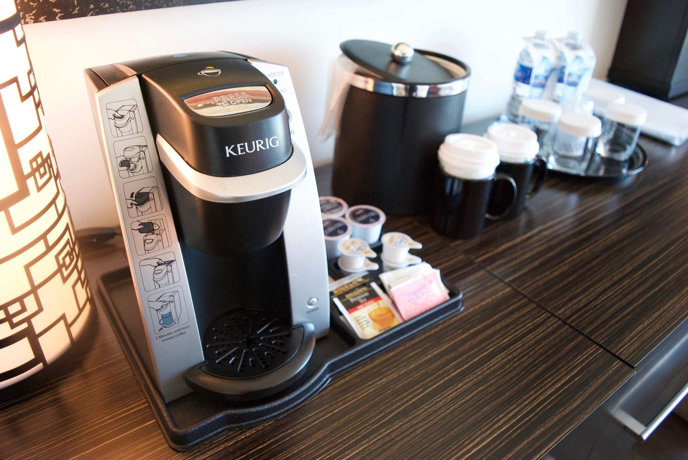 Holiday-Inn-Vancouver-Airport-Room-32