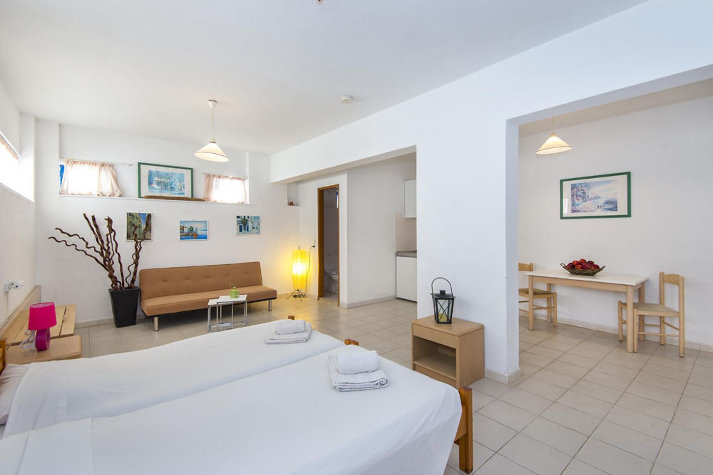 Blue Roses Apartments