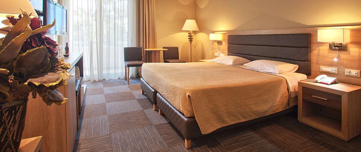 Congo-Palace-Hotel-Room-17