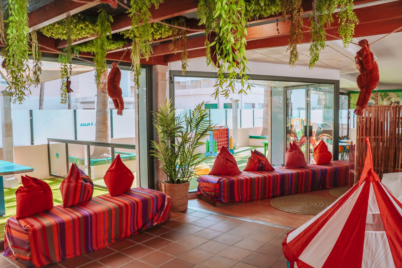 Marins Playa Aparthotel