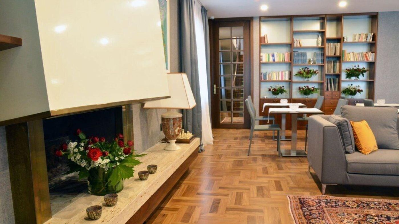 Borea-Luxury-B-B-Sports-and-Entertainment-17