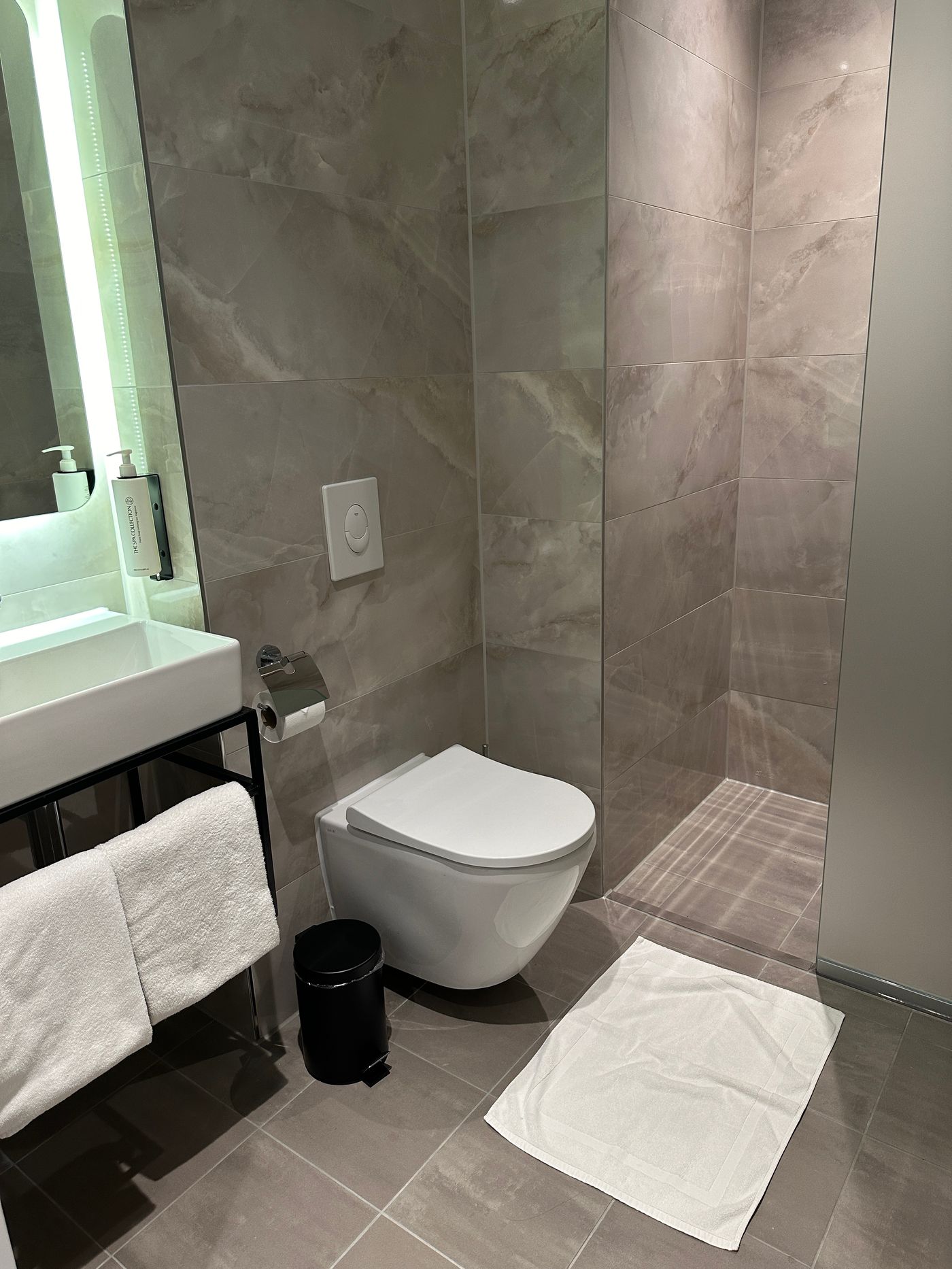 Ozo-Hotel-Antares-Room-38