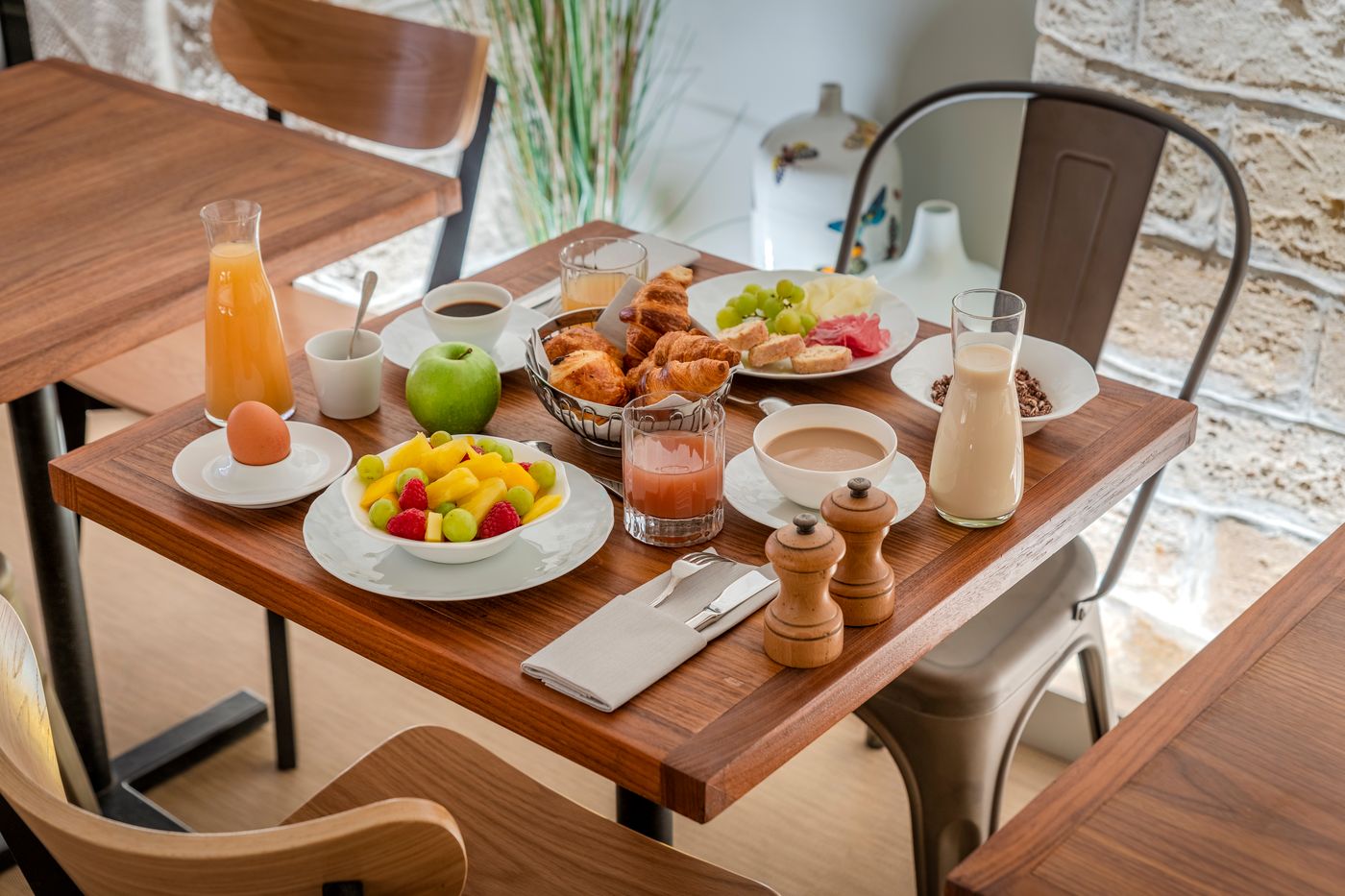 9Hotel-Opera-Restaurant-30