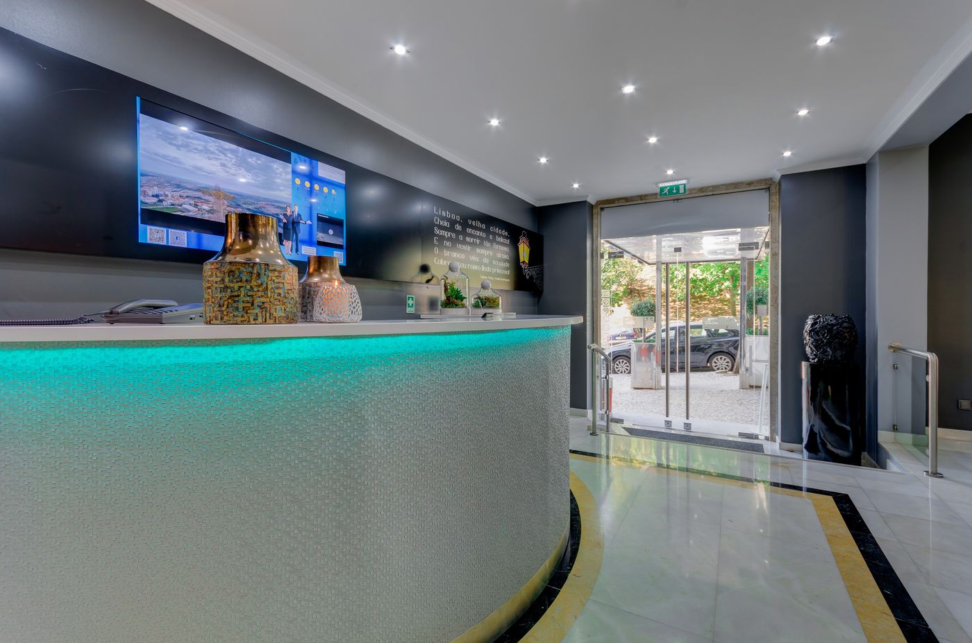 Hotel-Avenida-Park-Lobby-2