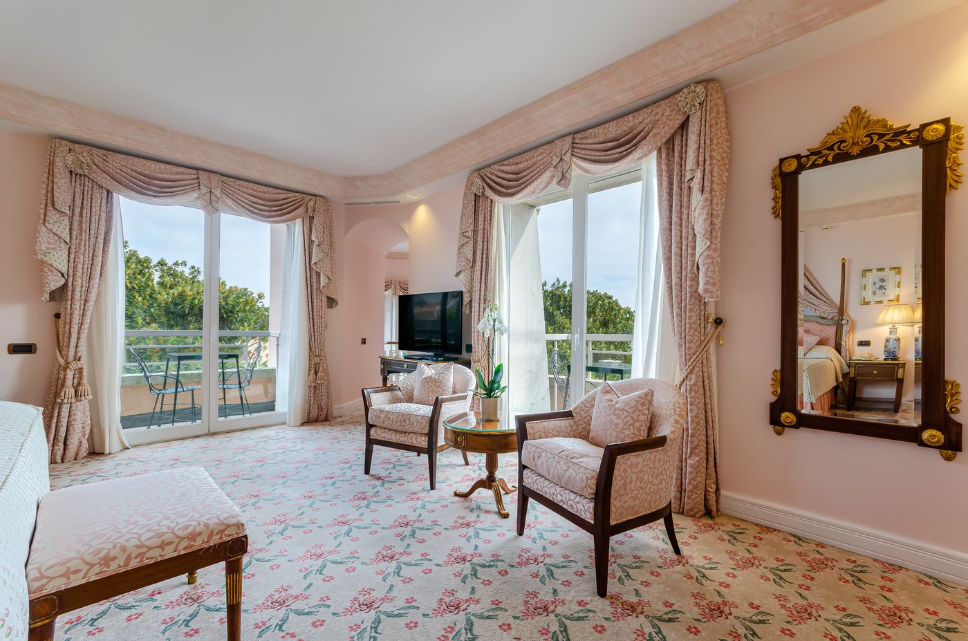 Olissippo-Lapa-Palace----The-Leading-Hotels-World-Room-37