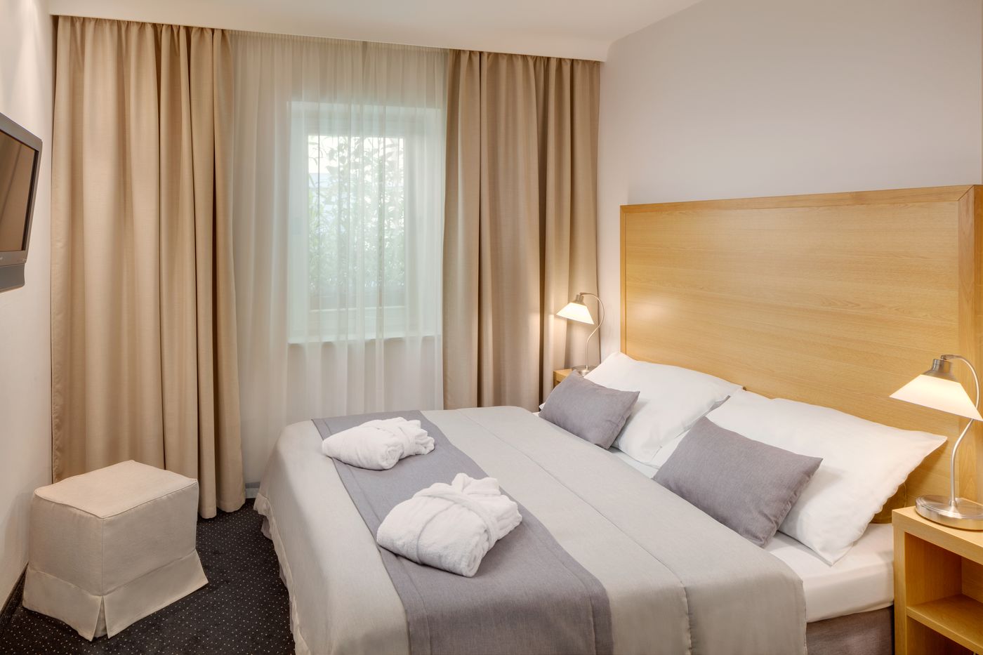 Clement-Hotel-Room-15