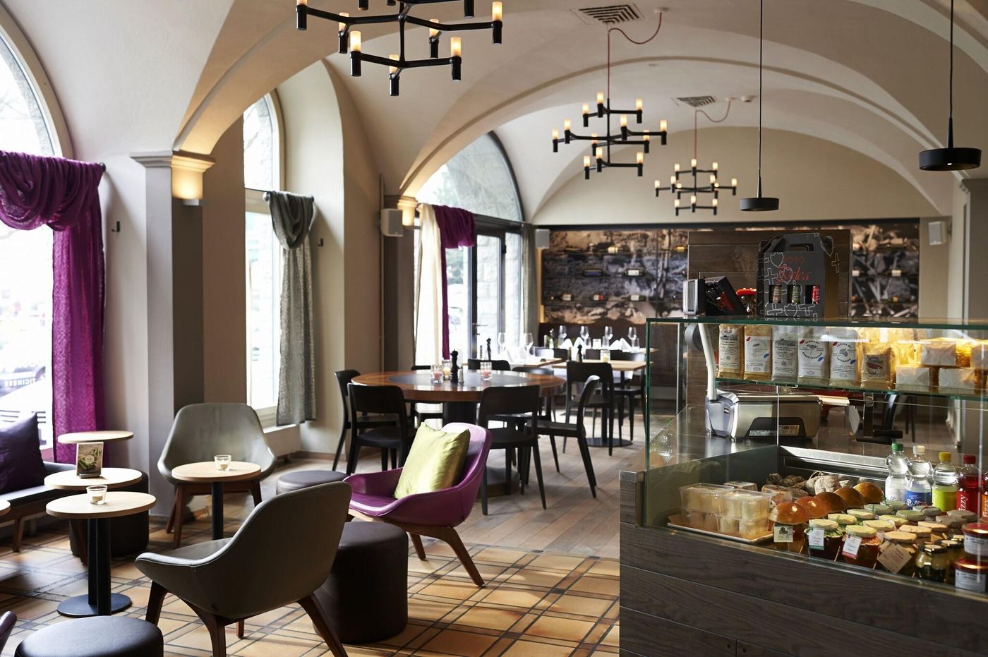 Continental-Park-Switzerland-Lucerne-Lobby-8