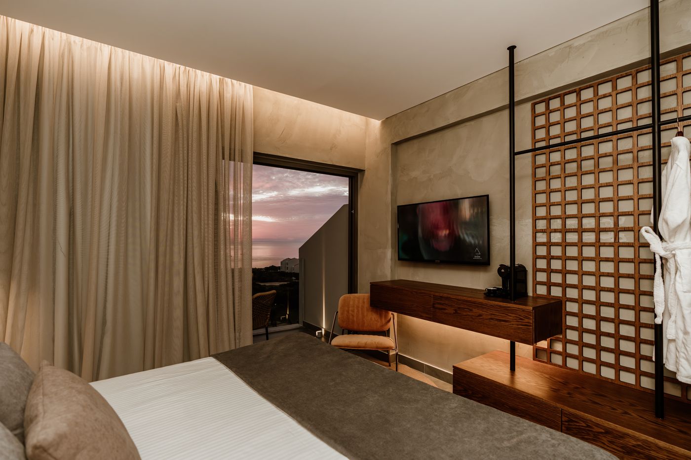 Cavo Zoe Seaside Hotel 