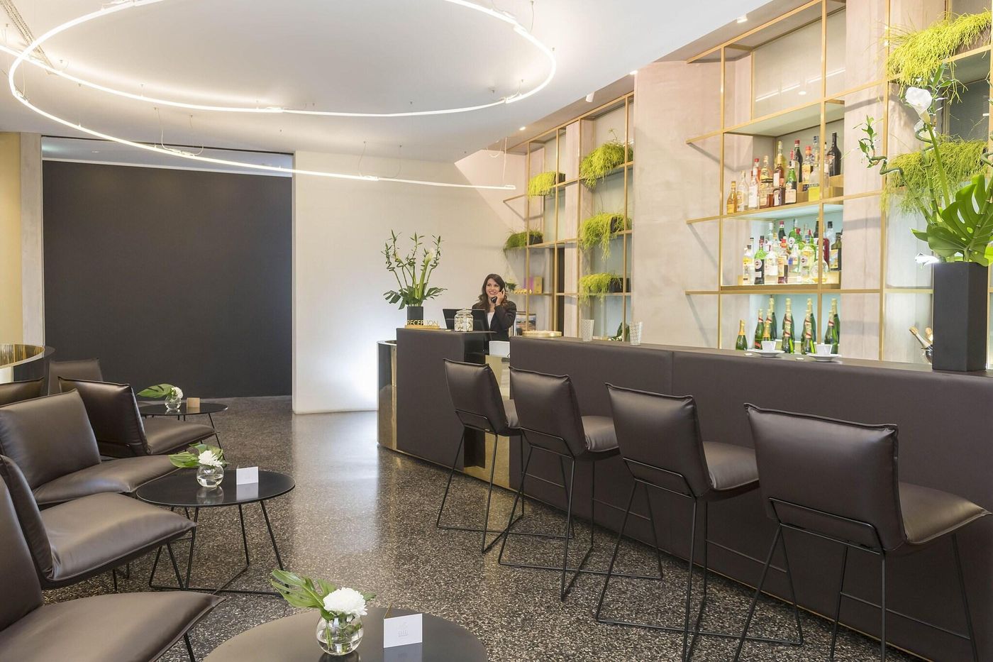 Hotel-Royal-Bissolati-Lobby-10