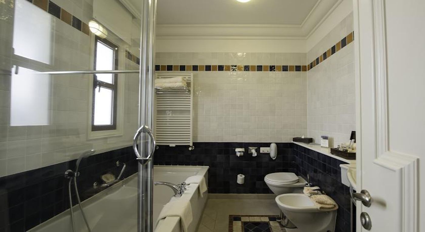 Columbia-Beach-Resort-Room-55