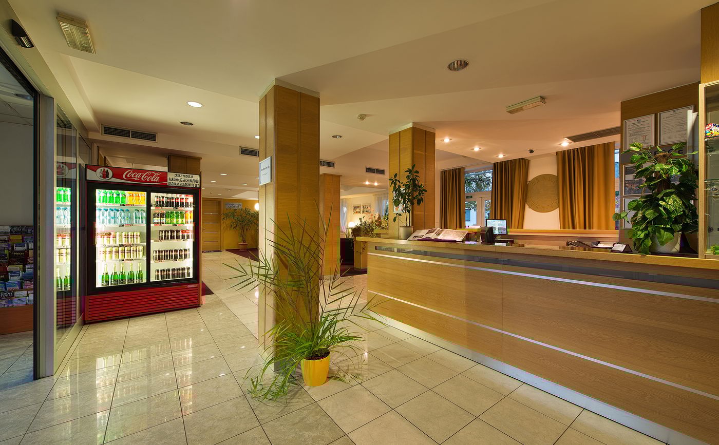 EA-hotel-Populus-Lobby-3