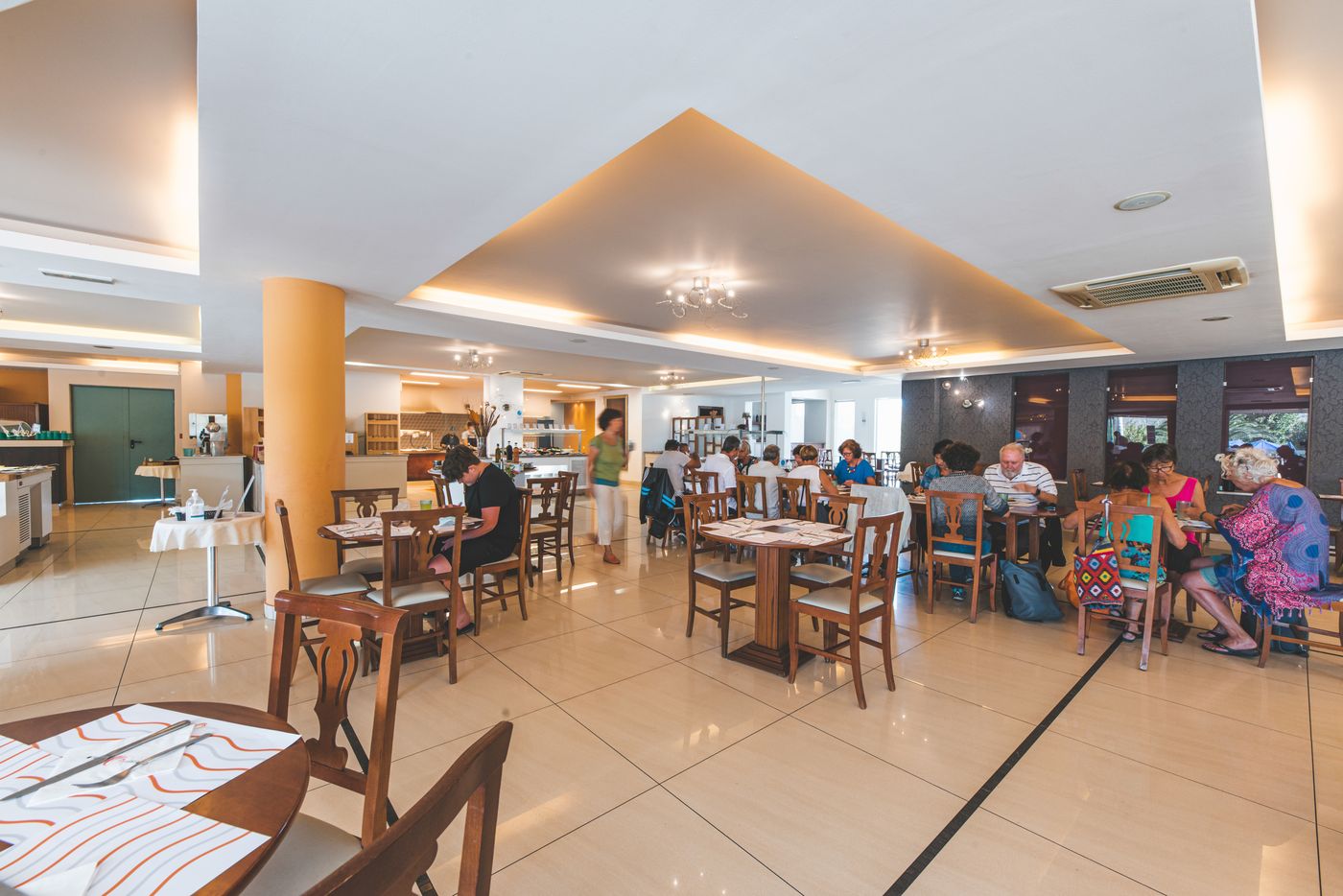 Chrispy-World-Restaurant-50