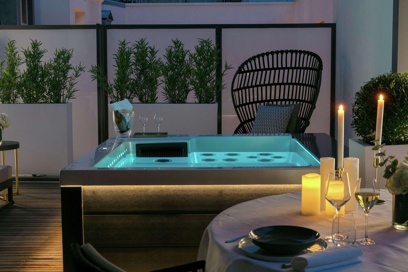 Niepce-Paris-Hotel--Curio-Collection-by-Hilton-Room-39