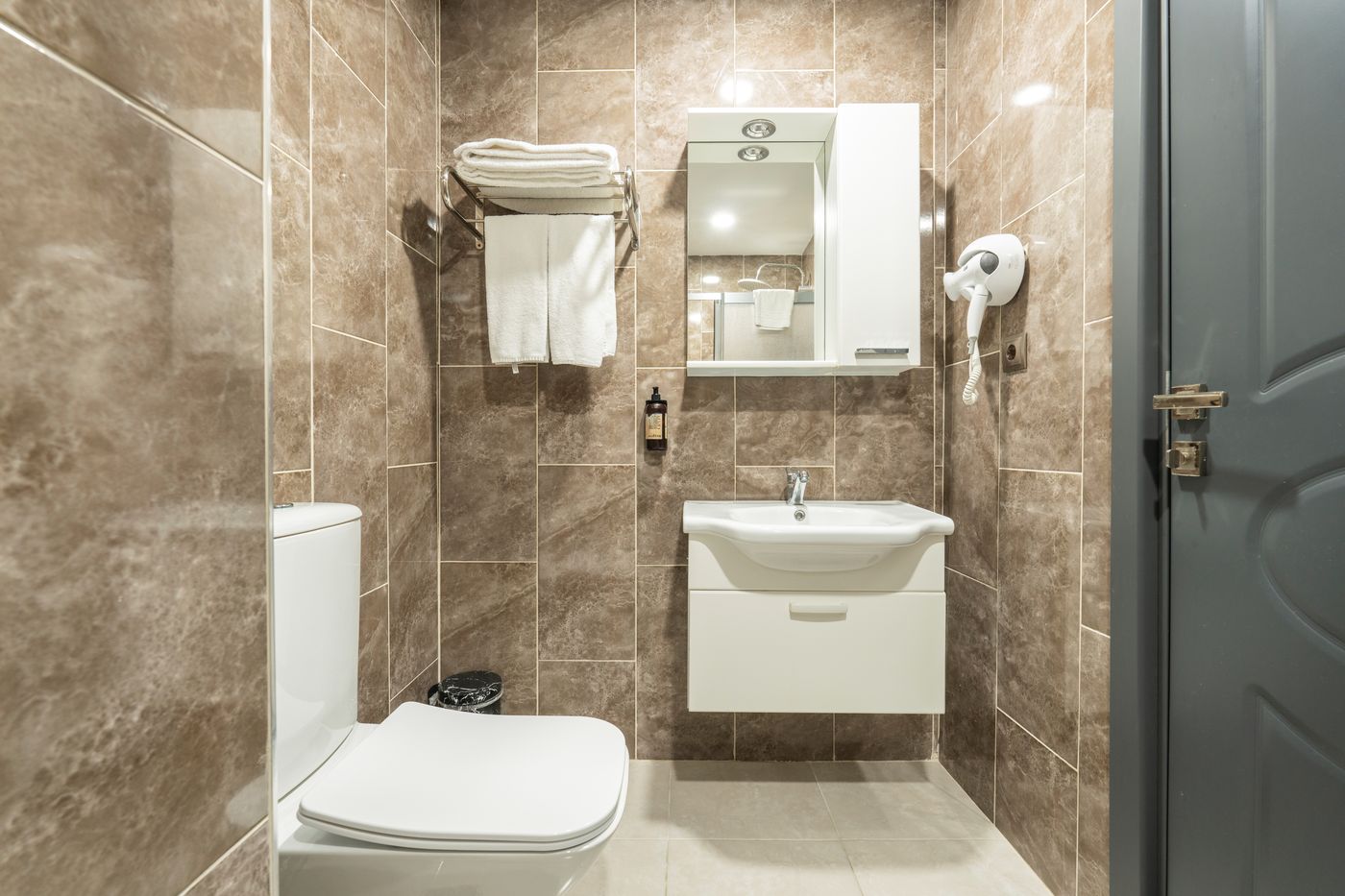 Monezza-Hotel-Room-53