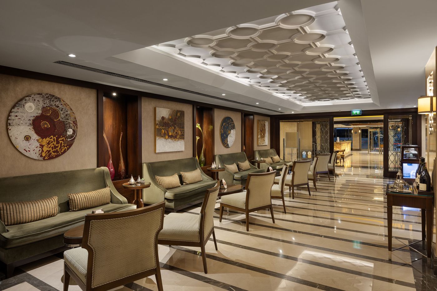 Titanic-City-Taksim-Bar-12