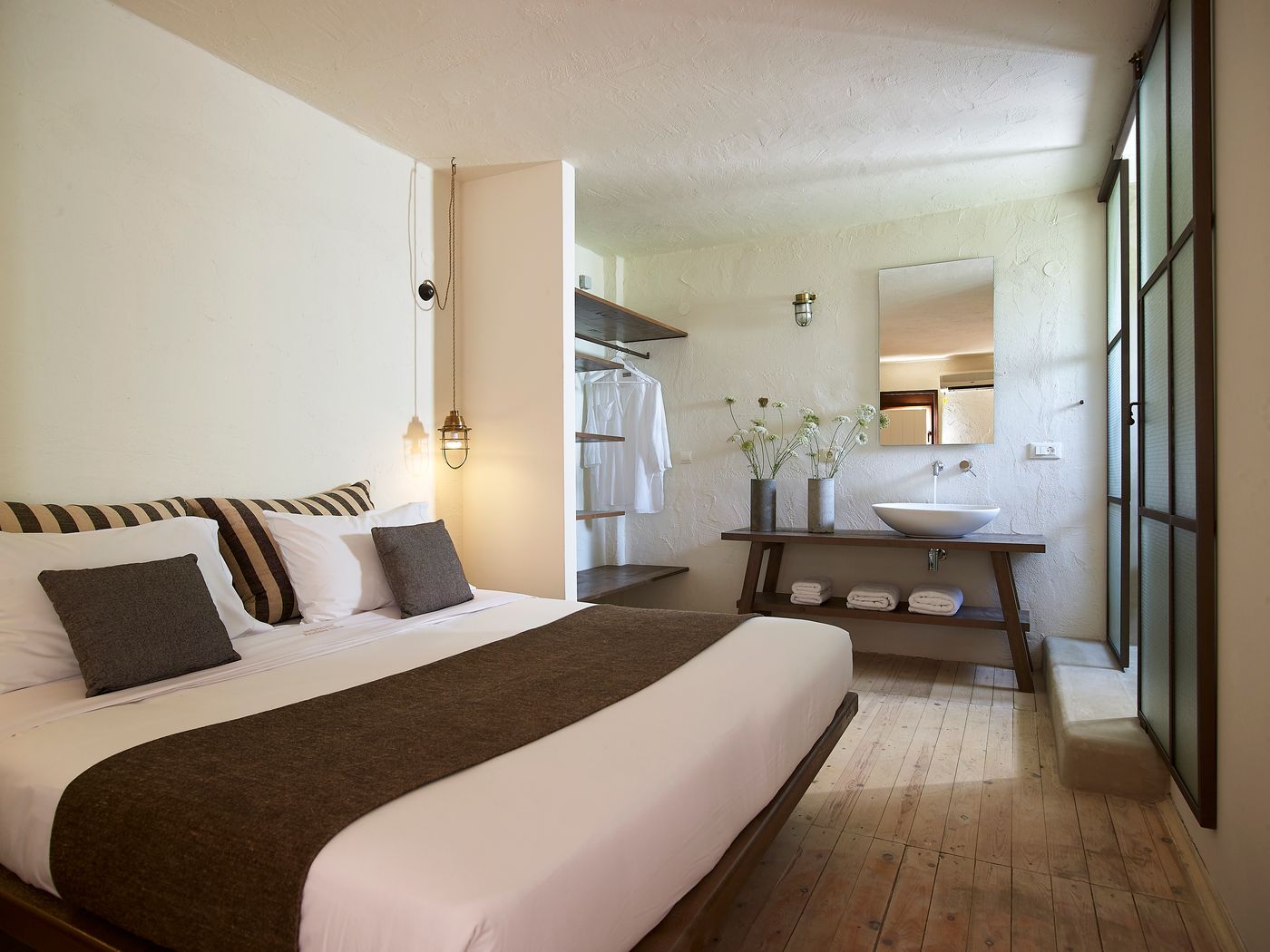 IridaChic-Boutique-Hotel---Spa-Room-15