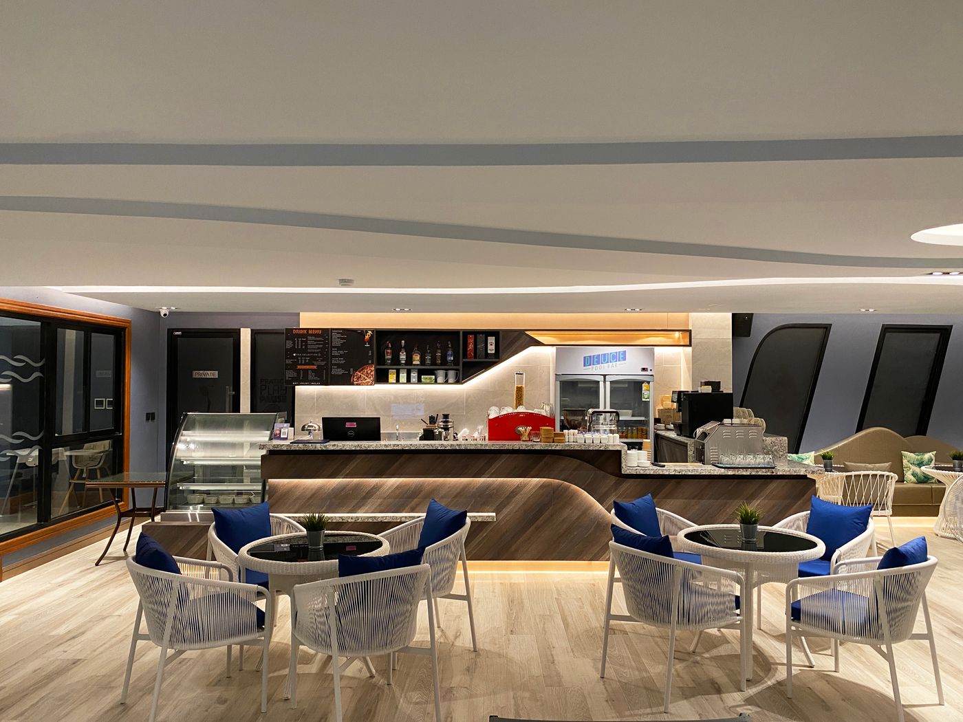 The-Oceanic-Sportel--SHA-Extra-Plus--Bar-14