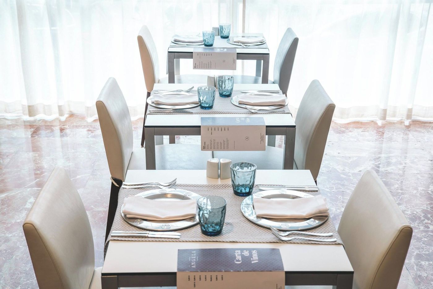 Angela-Restaurant-35