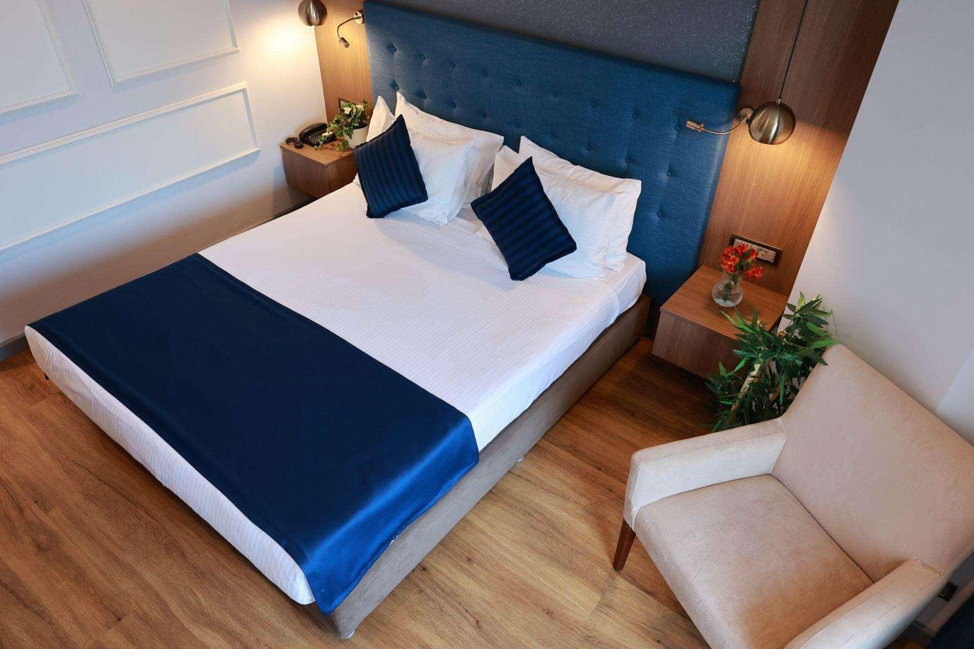 Nova-Plaza-Crystal-Hotel-Room-7