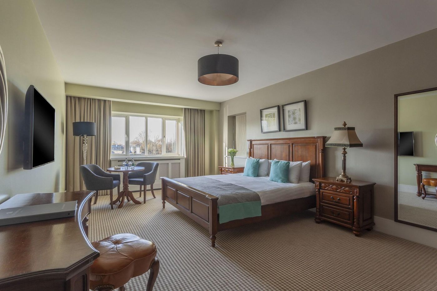 Glenroyal-Hotel---Leisure-Club-Room-15