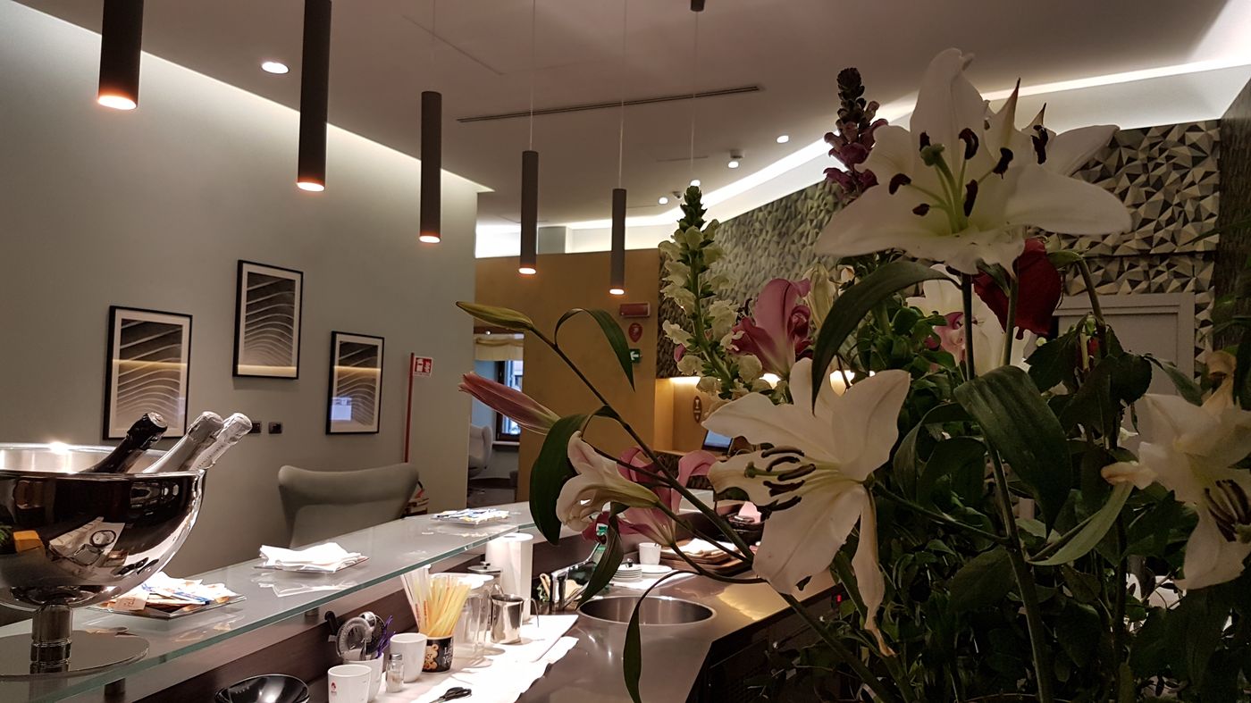 Monti-Palace-Hotel-Lobby-8