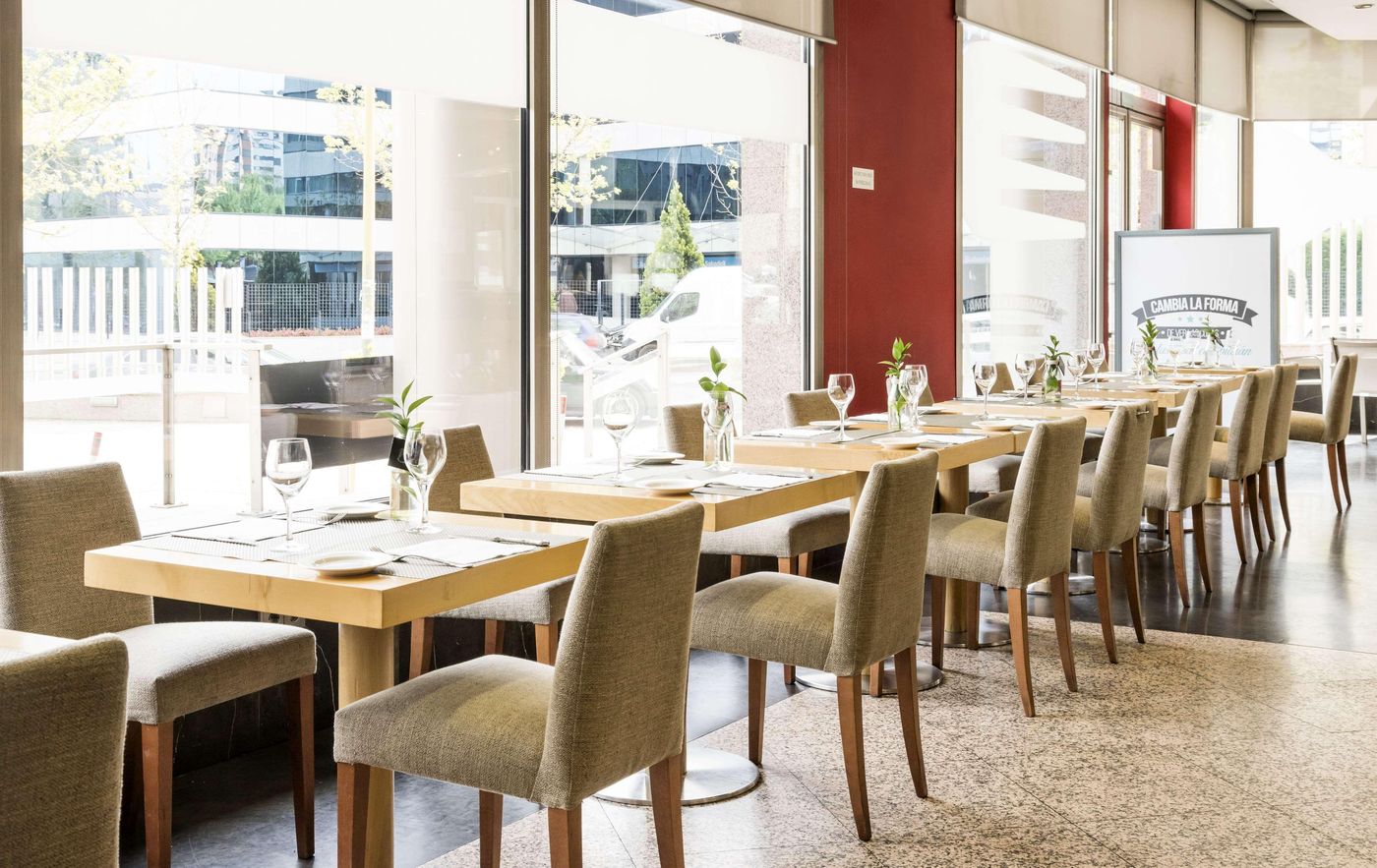 Ilunion-Alcala-Norte-Lobby-33