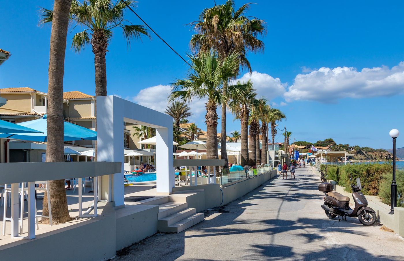 White Olive Premium Cameo Hotel