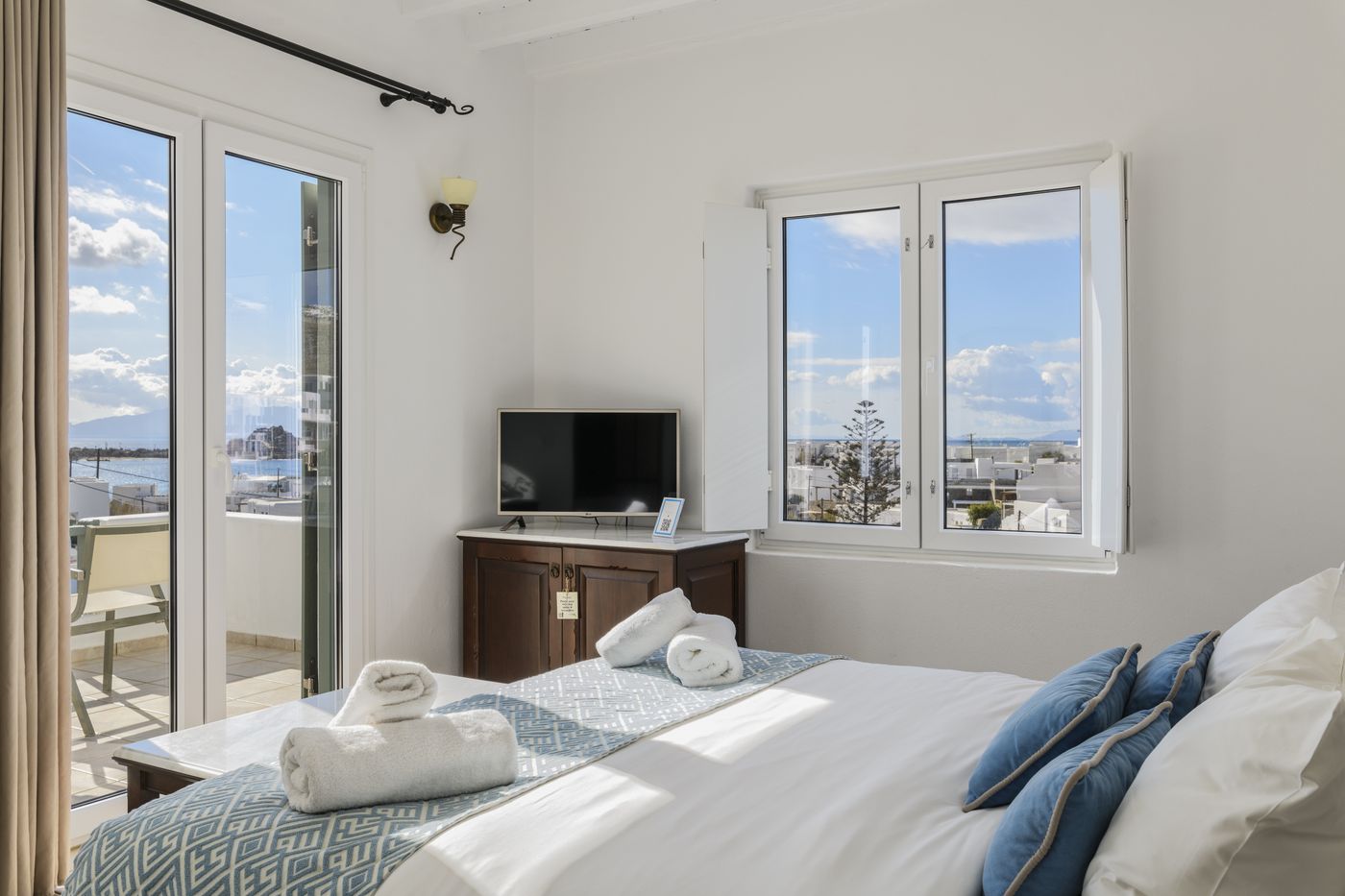 Pelican-Bay---Art-Hotel-Room-56