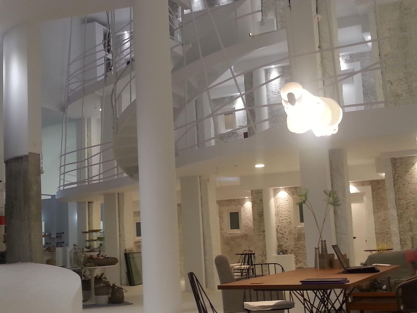 Kouros-Exclusive-General-view-59