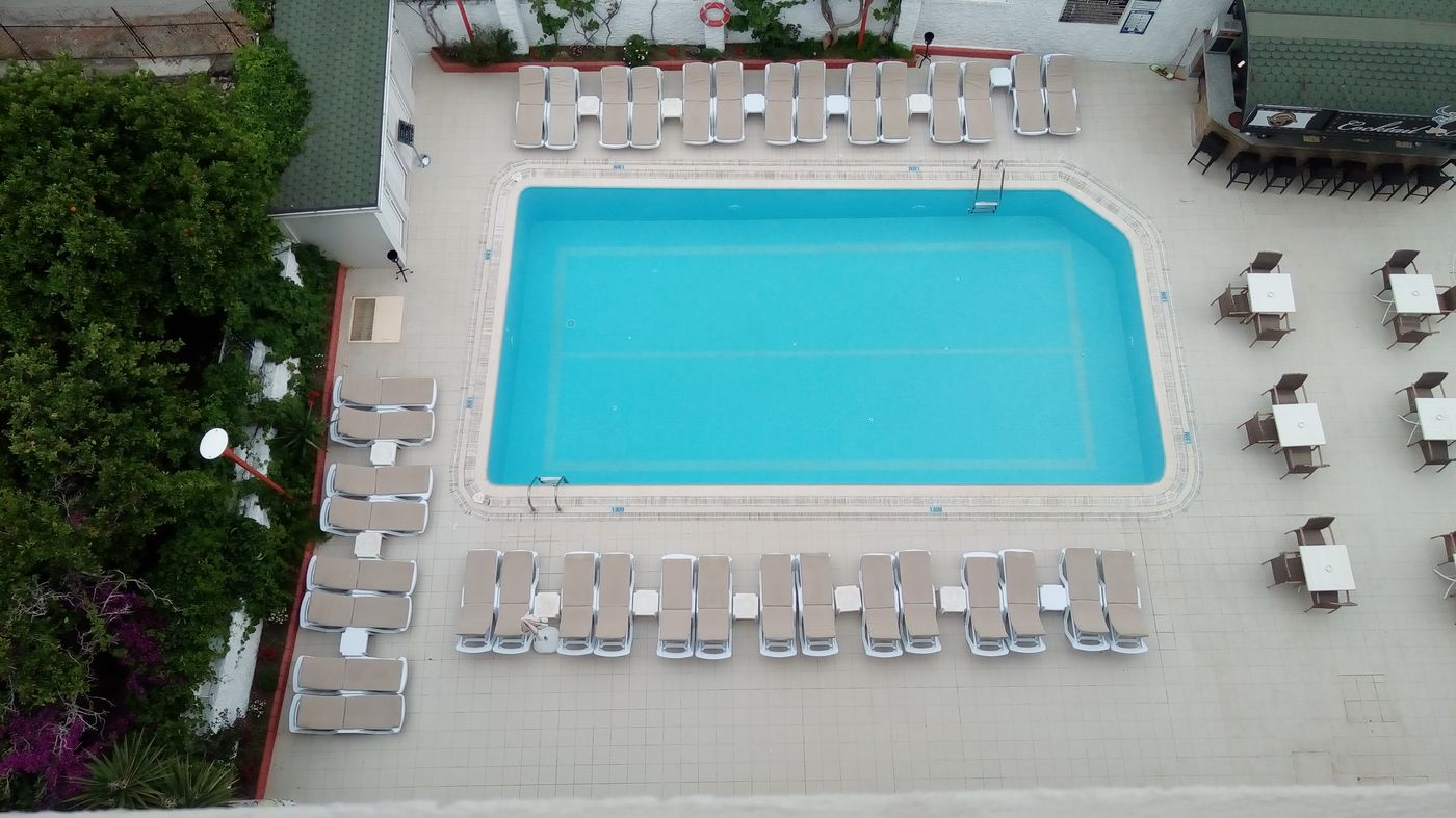 Sealine-Hotel-Pool-10