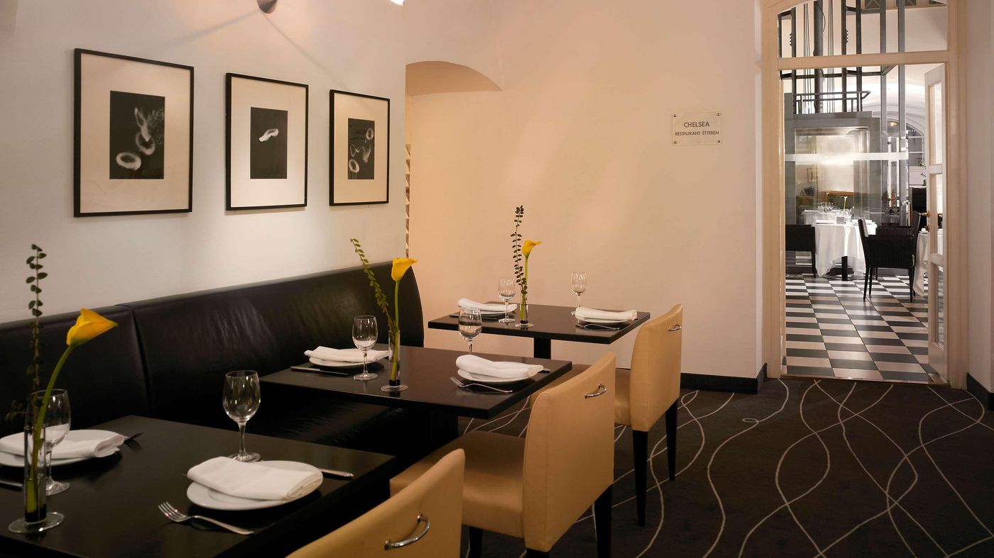 art-otel-Budapest-powered-by-Radisson-Hotels-Restaurant-15