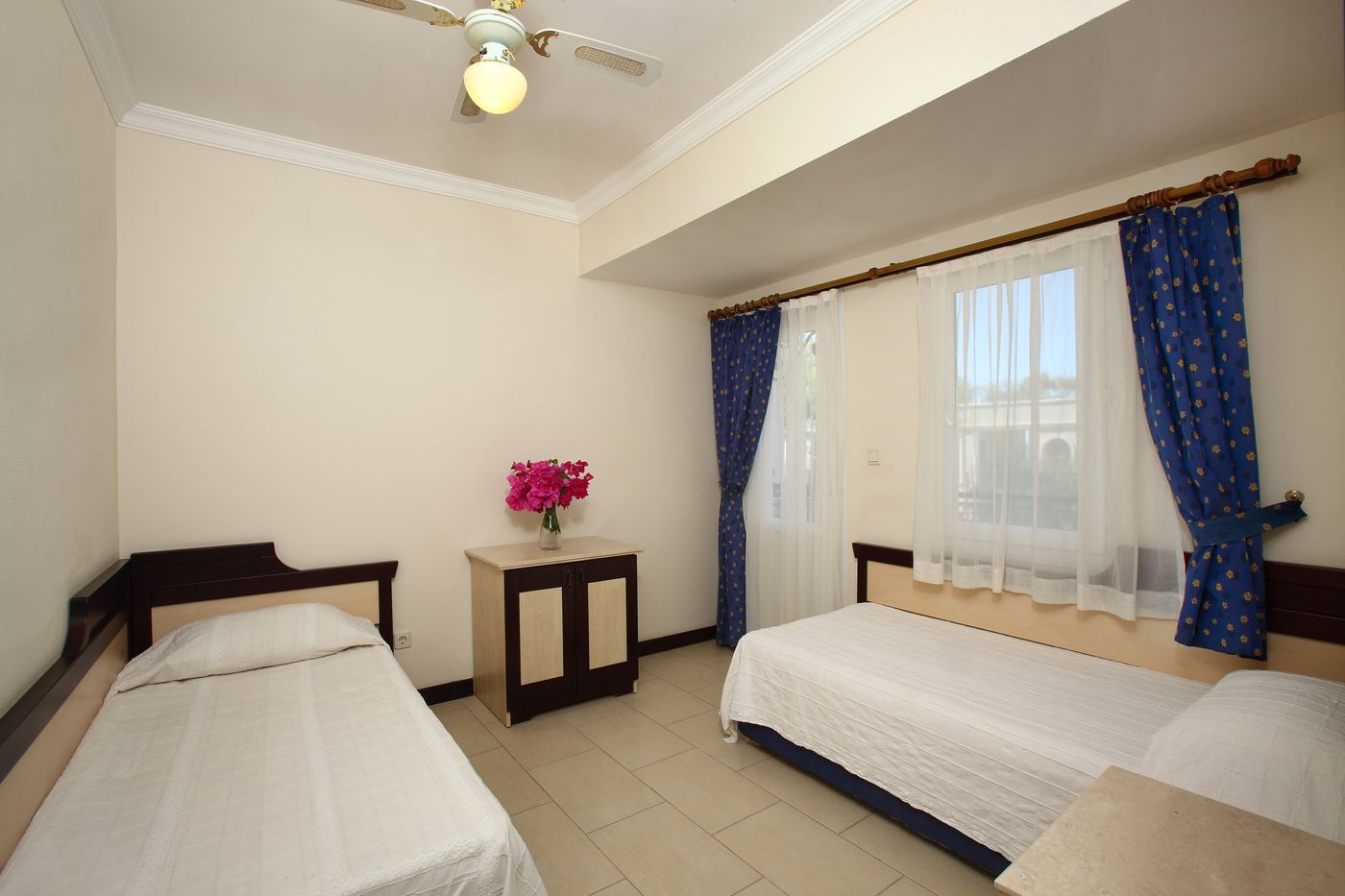 Cactus Mirage Family Club