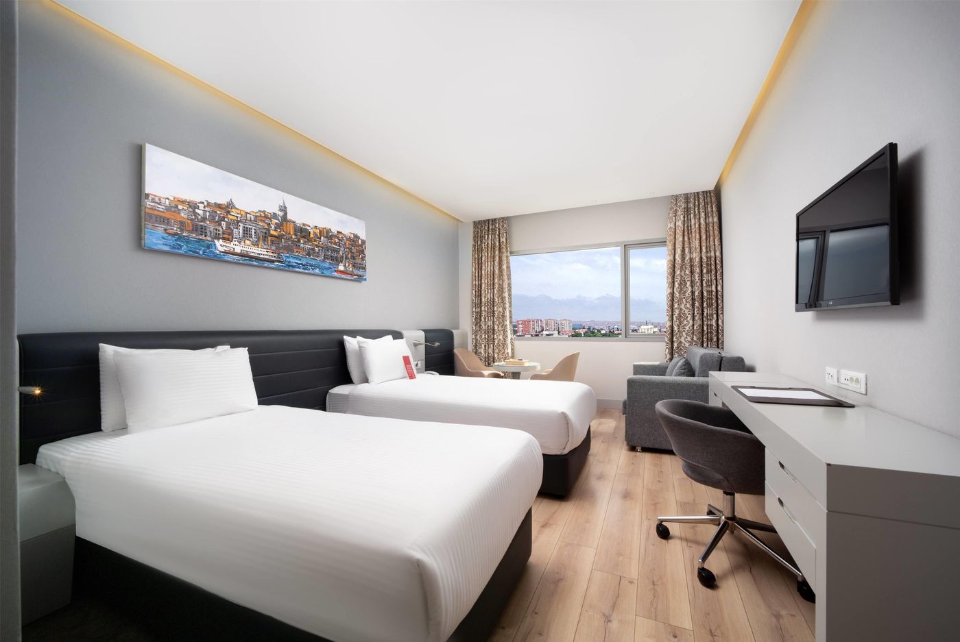 Ramada-Hotel---Suites-by--Istanbul-Atakoy-Room-11
