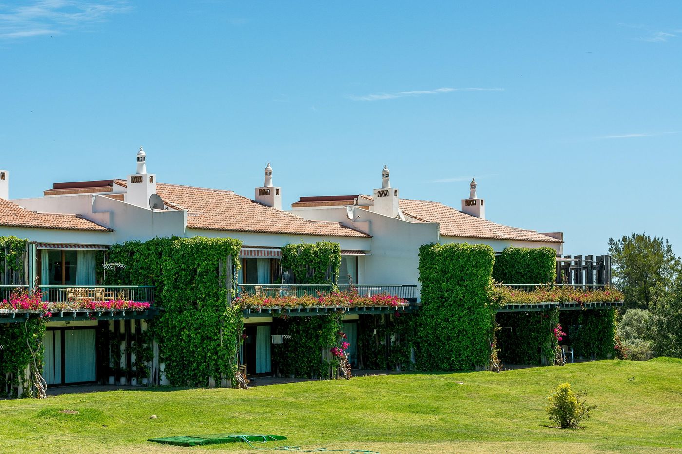 Pedras-d-el-Rei-Room-6