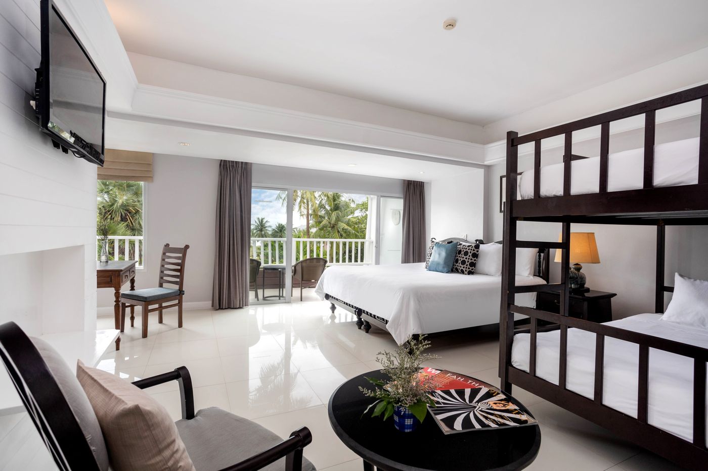Thavorn-Palm-Beach-Resort-Room-32