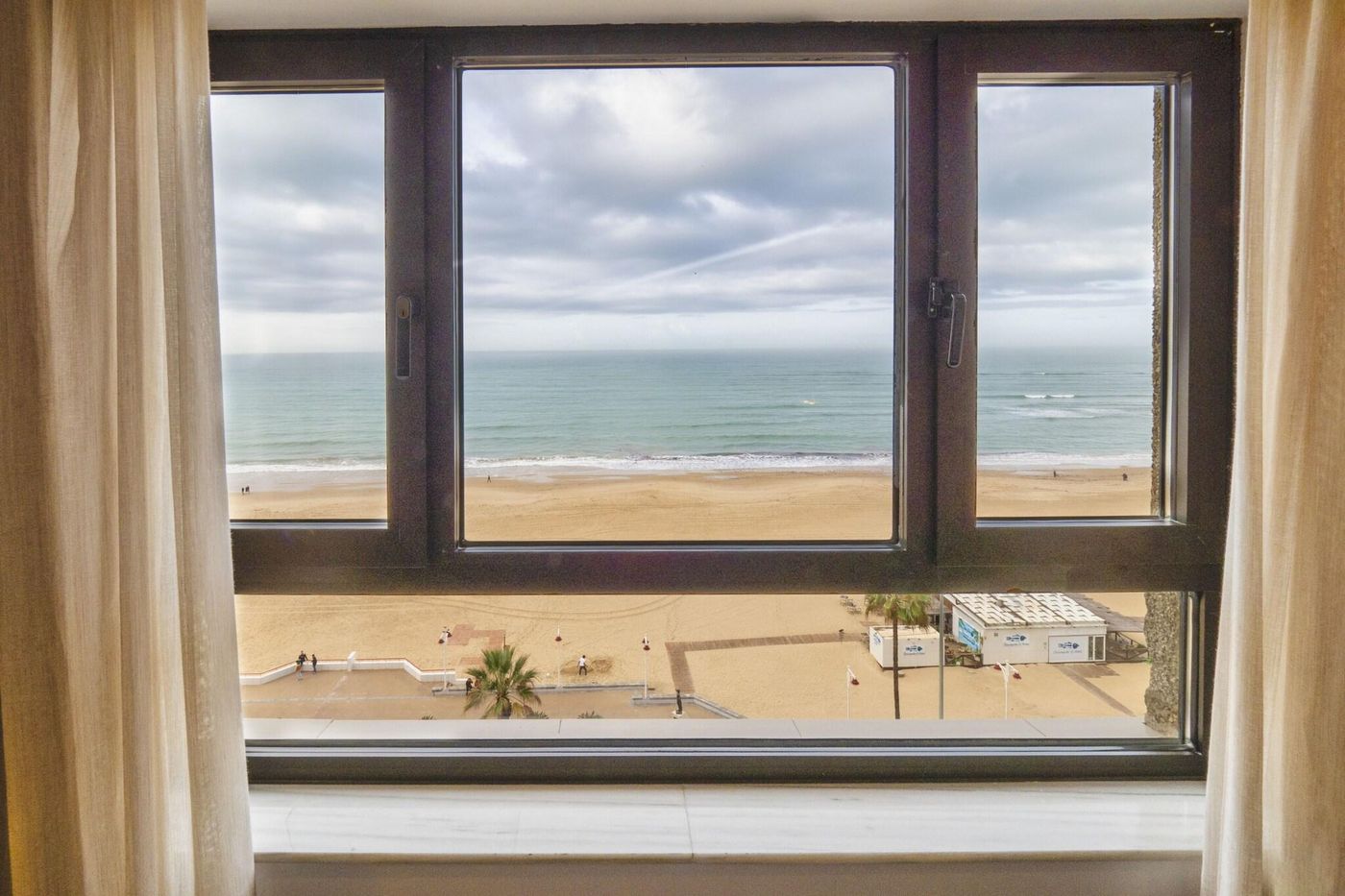 TRYP-Cadiz-La-Caleta-Hotel-Beach-45