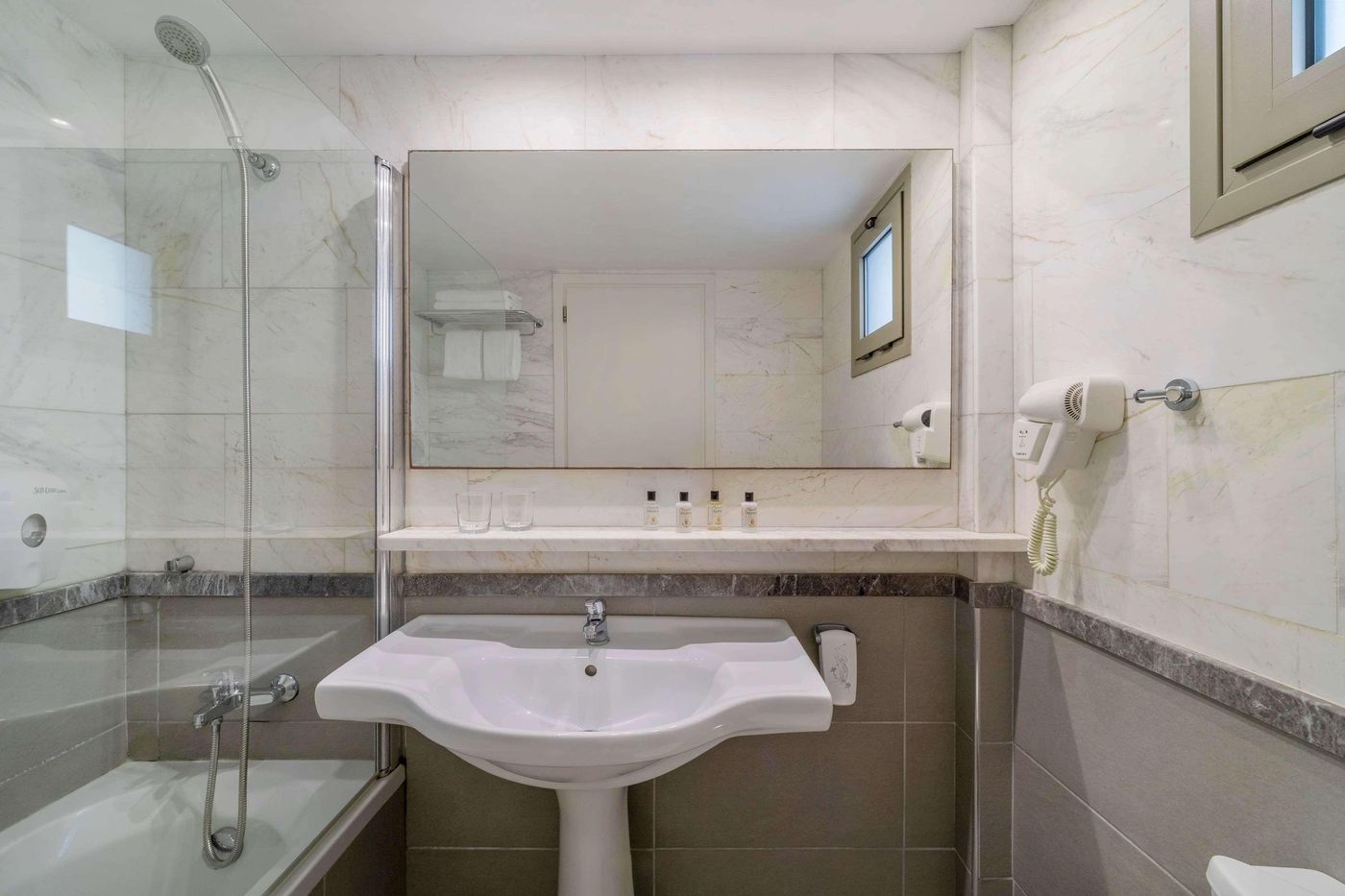 Marina-Beach-Room-43