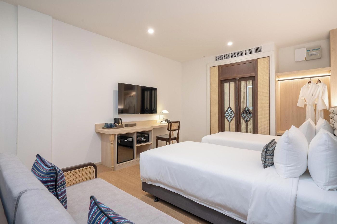 Pranakorn-Heritage-Hotel-Room-44