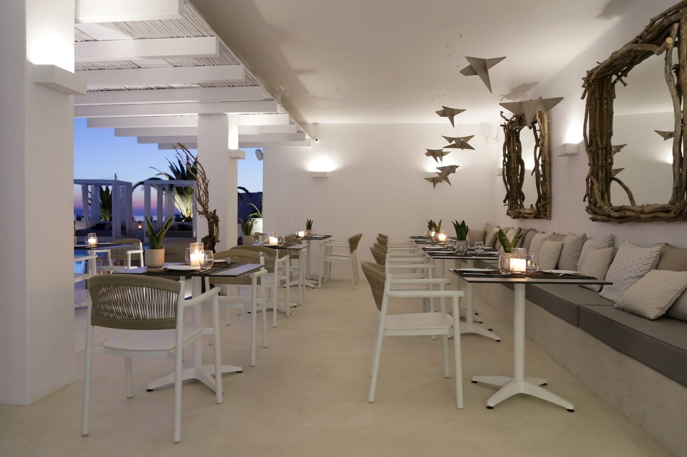 Livin-Mykonos-Hotel-Restaurant-44