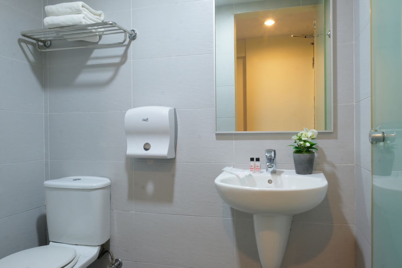 Sandpiper Hotel - Singapore - SINGAPORE - Room - 5