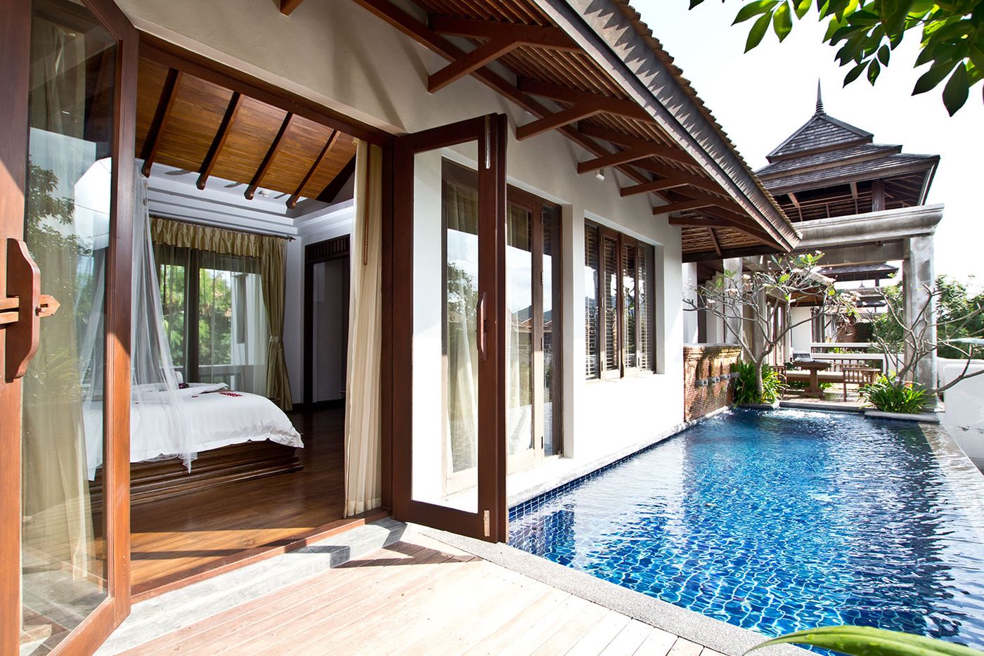 Royal-Muang-Samui-Villas-Room-42