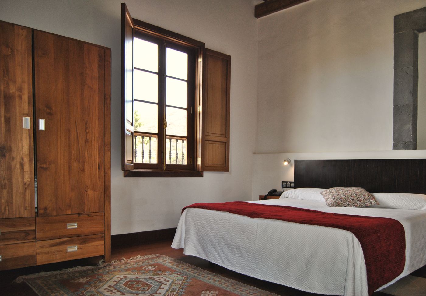 Hotel-Rural-El-Mondalon-Room-33