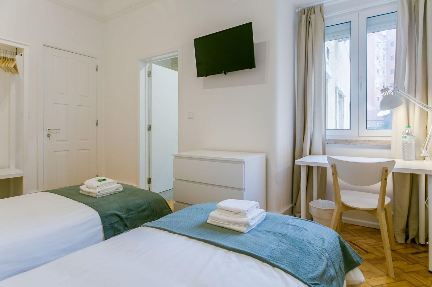 Home-Out-Rooms---Apartments-Room-65