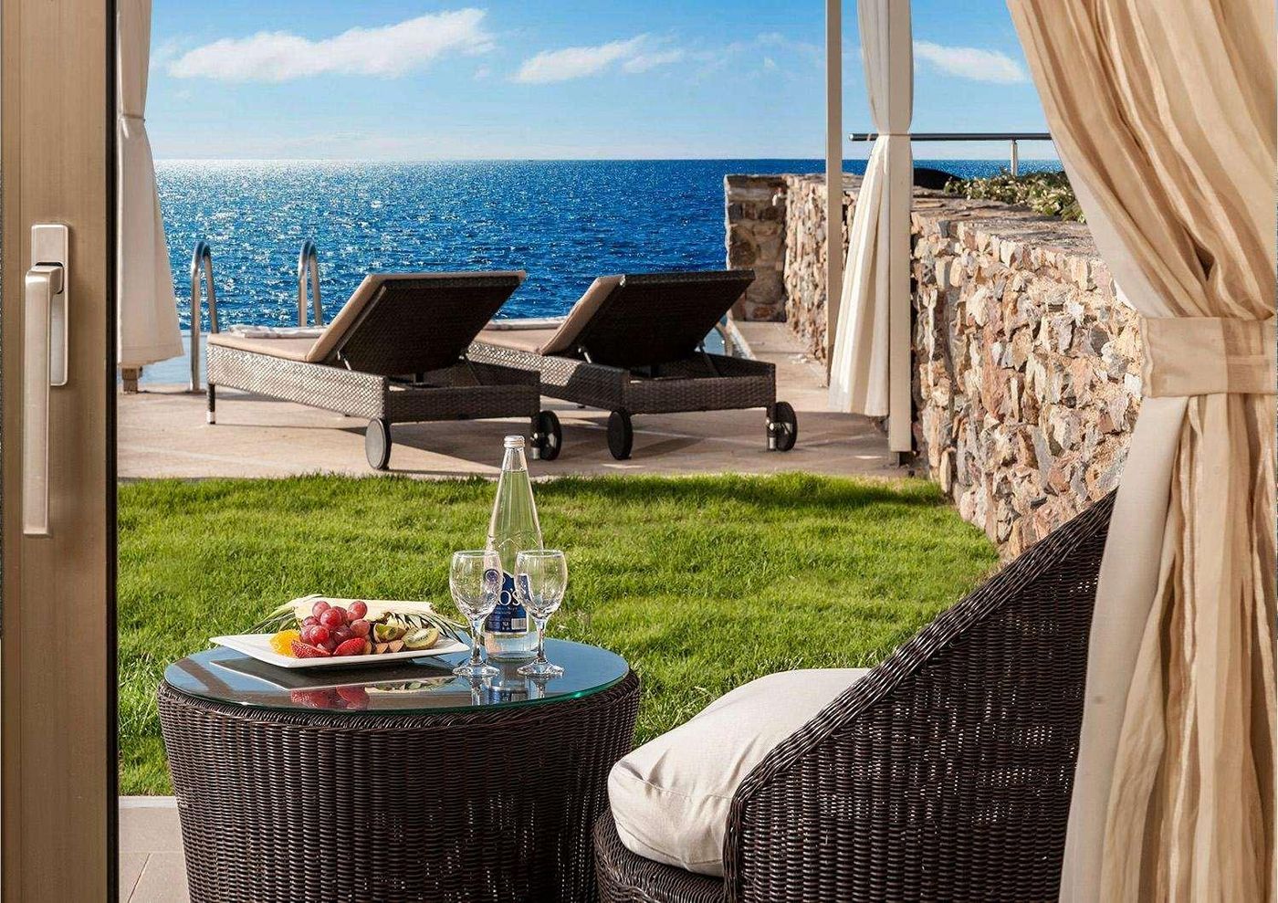 The-Royal-Blue-Room-86