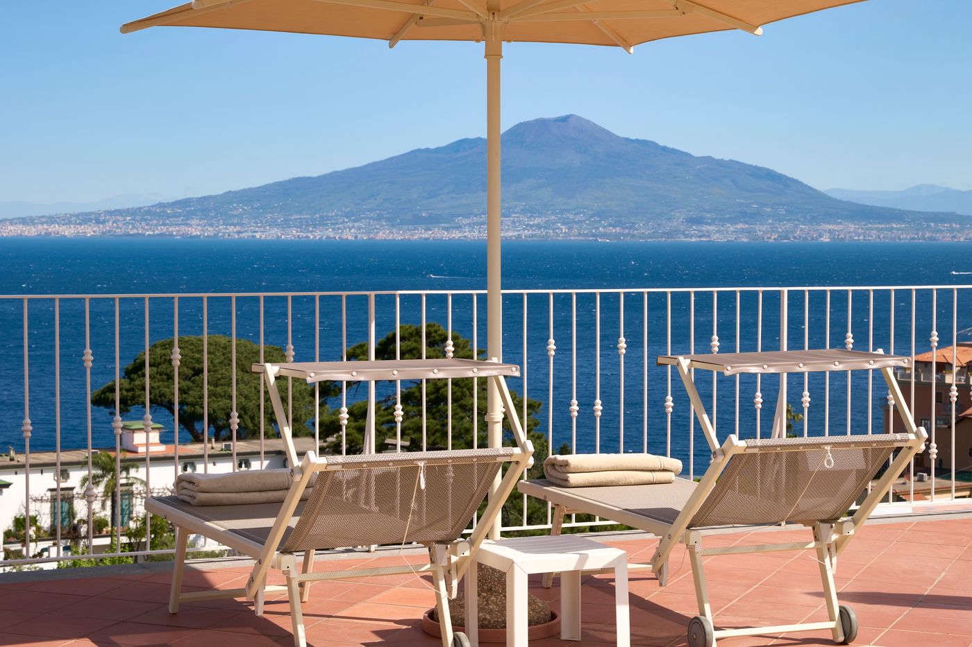 Grand-Hotel-de-la-Ville-Terrace-65