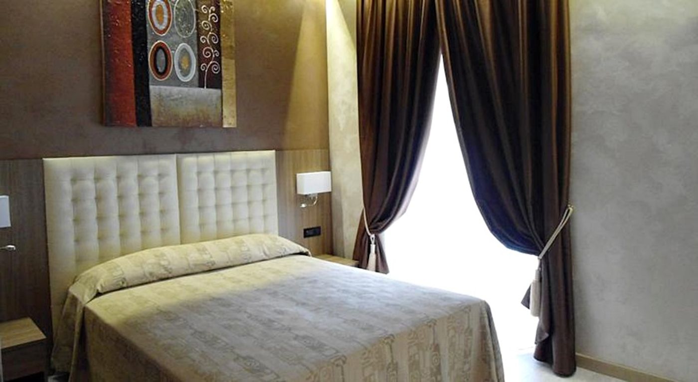 Hotel Continental - Italy - TURIN - Room - 9